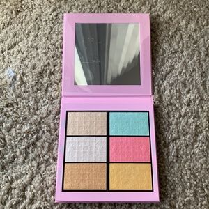 KimChi Chic “Drama Queen The Unboring Highlight Palette”